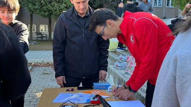 Pazarlar Spor Lisesi'nde milli forma sevinci