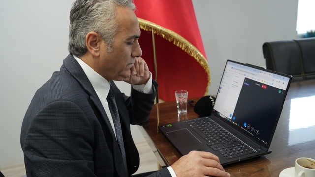 Filistinli doktor Gazze'de yaşanan dramı anlattı
"Gazze'nin tek umudu Türkiye"