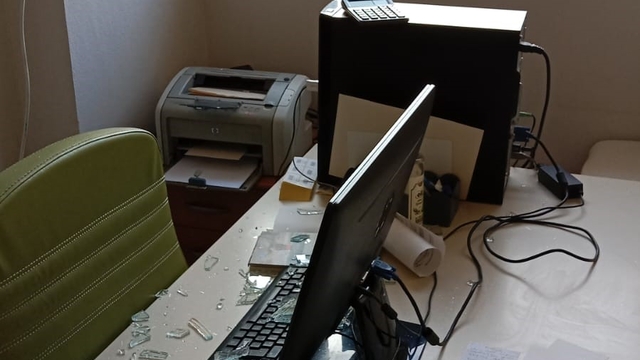 Elazığ'da aile sağlığı merkezine taşlı saldırı, doktora tehdit