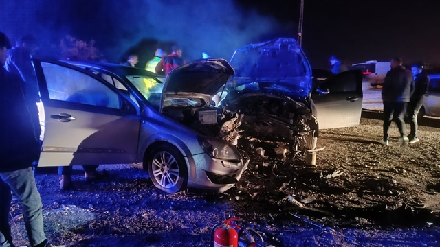 Adıyaman'da iki otomobilin çarpıştığı kazada 5 kişi yaralandı