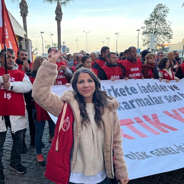 İzmir Büyükşehir işçileri "Masa kurulmazsa mücadele büyüyecek"
