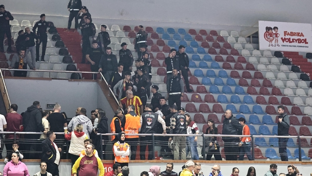 Göztepe'den voleybolda bilet jesti