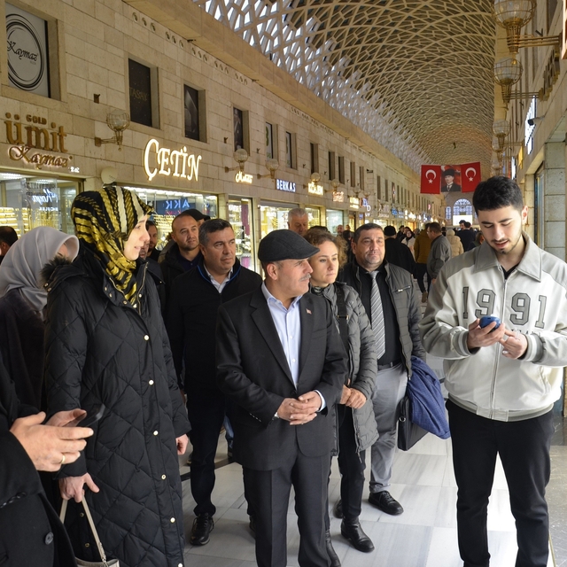 Kapalıçarşı'daki işletmelere dumansız hava sahası bilgilendirmesi