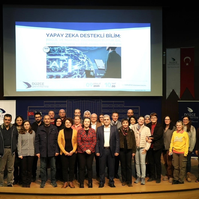 Yapay zeka destekli bilim anlatıldı