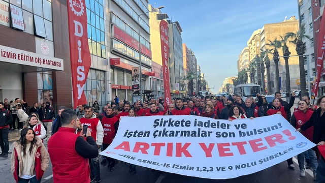 İzmir'de işçilerin eylemi 3'üncü günde devam ediyor