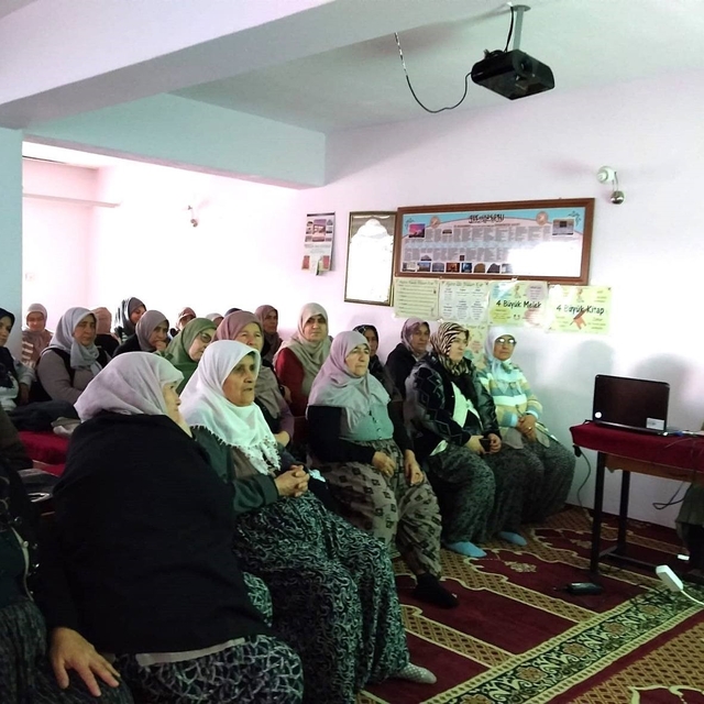 Kadın çiftçilere yönelik eğitim çalışmaları devam ediyor