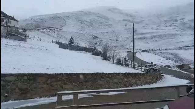 Rize'de kar yağışı yüksek kesimlerde etkili oluyor