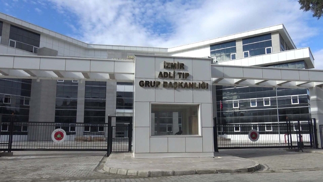 İzmir'de denizde erkek cesedi bulundu