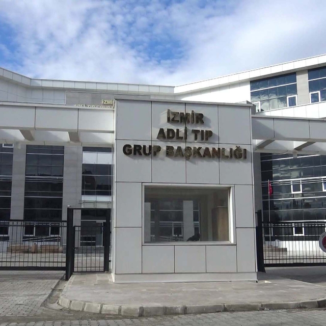 İzmir'de denizde erkek cesedi bulundu