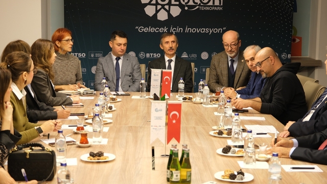 Akademi ve iş dünyası ULUTEK'te bir araya geldi
ULUTEK Genel Müdürü Prof. Dr. İrfan Karagöz:
"Bursa'nın Ar-Ge kapasitesini büyütmek için dönüşümü birlikte inşa etmek zorundayız"