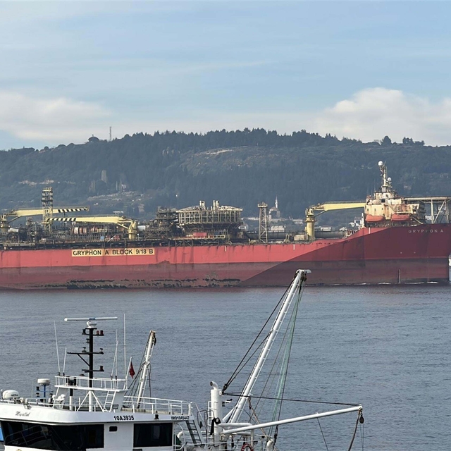 Yüzer üretim, depolama ve boşaltma gemisi Çanakkale Boğazı'ndan geçti