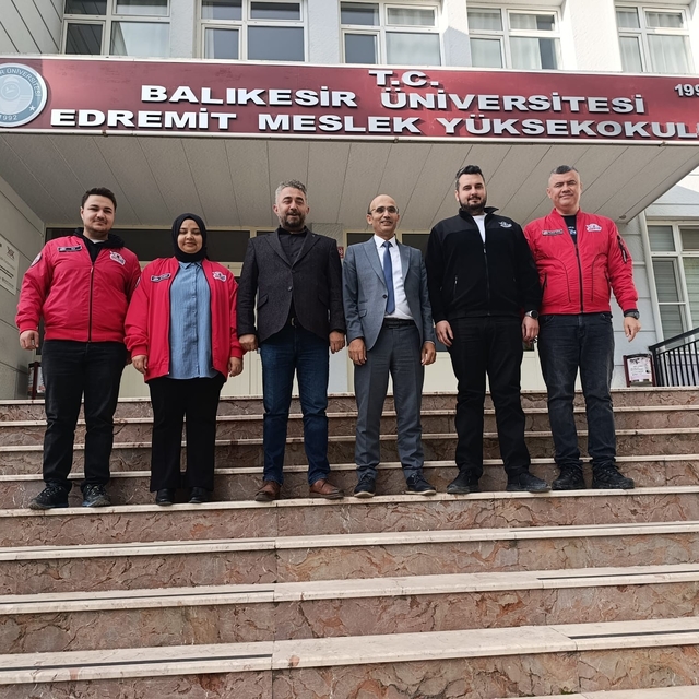 T3 Vakfı'dan Edremit Meslek Yüksekokulu'na TEKNOFEST ziyareti