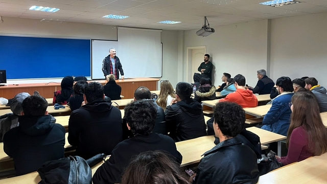 Görme engelli birey deneyimlerini mizahla anlattı