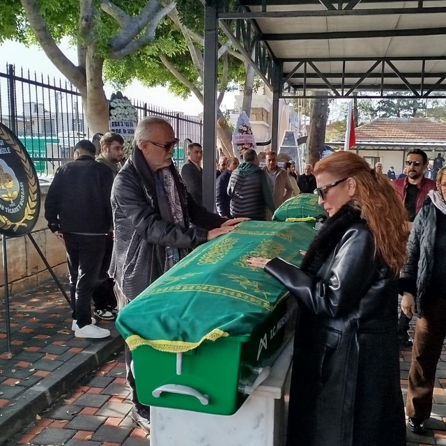 Oyuncu Levent Özdilek'in acı günü  (2)