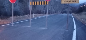 Bayburt'ta bazı köy yolları ve geçitler yoğun kar nedeniyle ulaşıma kapatıl...