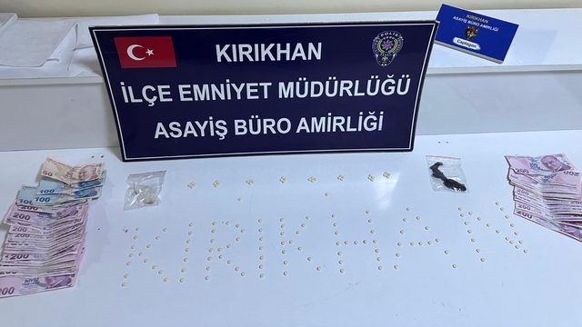 Kırıkhan ilçesinde 148 uyuşturucu hap ele geçirildi
