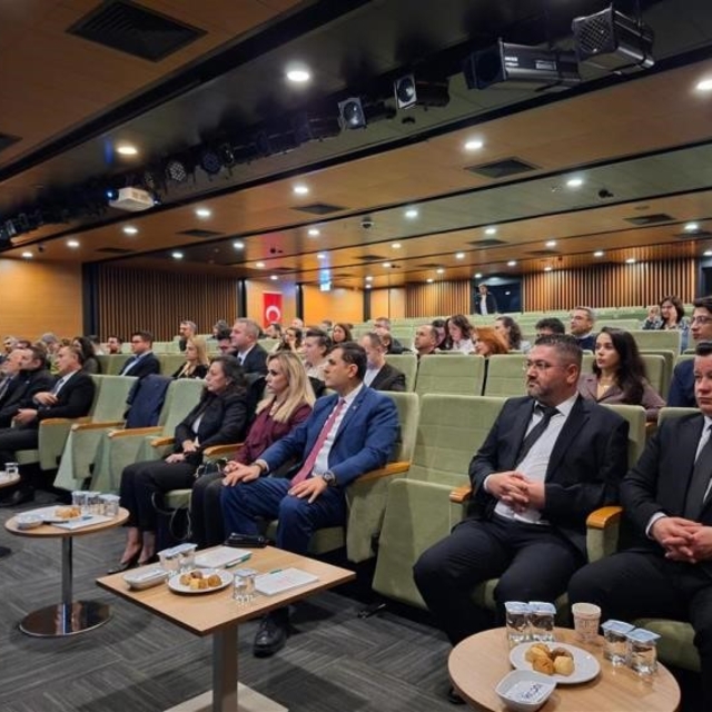 İl Müdürü Damkacı, hastaların doğru ve hızlı biçimde yönlendirilmesinin öne...