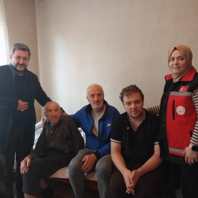 Bilecik'te 5 kuşaktır bir arada yaşayan aileye ziyaret