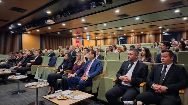 İl Müdürü Damkacı, hastaların doğru ve hızlı biçimde yönlendirilmesinin önemine dikkat çekti