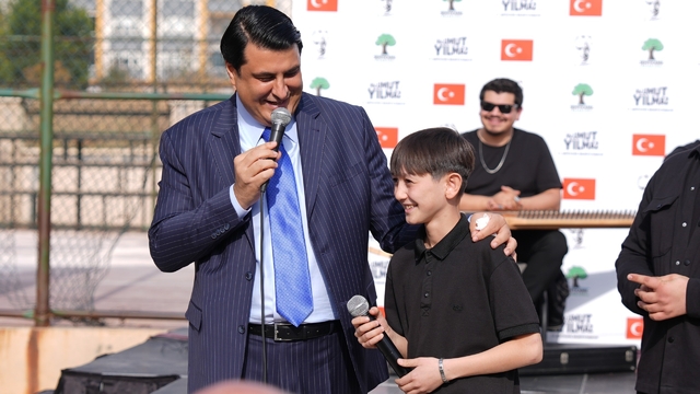 Başkan Yılmaz gençlerle bir arada
Yılmaz: "Gençlerimizin her zaman yanında olacağız"