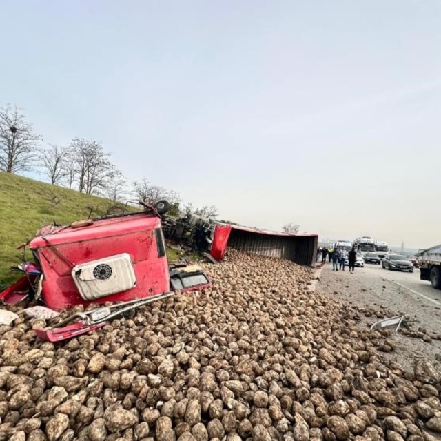 Bursa'daki tır kazasında acı haber: 1 ölü, 3 yaralı