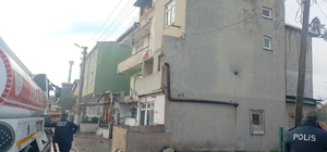 Tekirdağ'da 4 katlı binanın çatı katında çıkan yangın söndürüldü