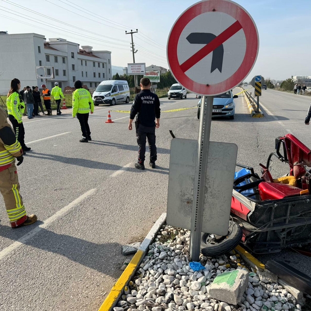 Otomobil elektrikli bisiklete çarptı; 1 ölü