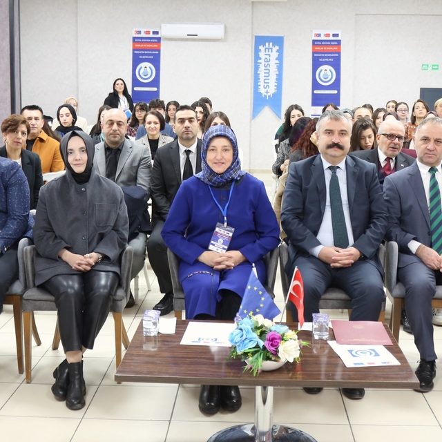 Genç kadınlar dijital dünyada güçleniyor
Proje ile genç kadınların dijital...