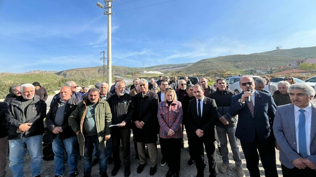 İzmir'de 'çöp' protestosu: Harmandalı'nın 2'nci Ümraniye olmasını istemiyoruz