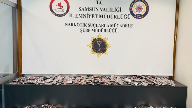 Samsun'da ikametinde 10 binden fazla sentetik uyuşturucu bulunan zanlı yakalandı