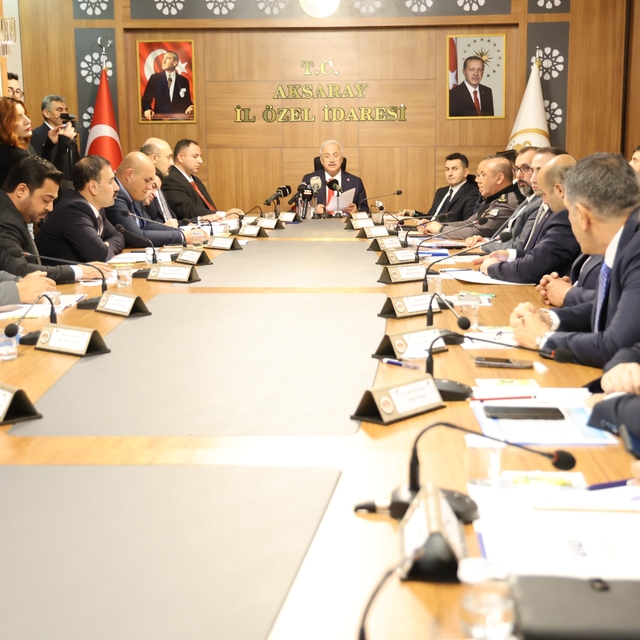 Aksaray'da bin 100 personel kış tedbiri görevine hazır