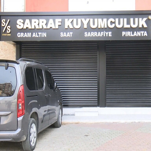 Müşterilerin altınlarıyla kaçan kuyumcu İzmir'de yakalandı