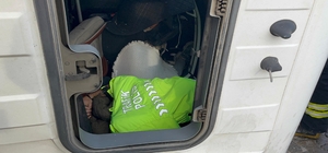 Polis üniformasını çıkarıp yaralının üzerini örttü
Tekirdağ'da meydana gelen trafik kazasında 5 kişi yaralandı