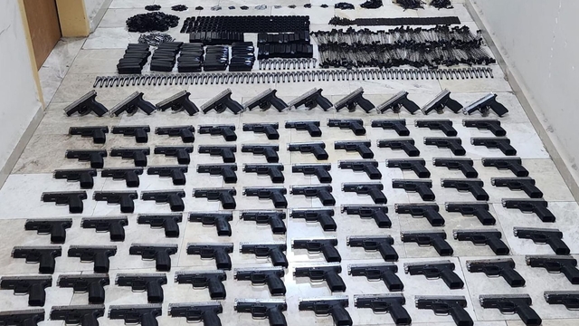 Polisin durdurduğu otomobilden cephanelik ele geçirildi