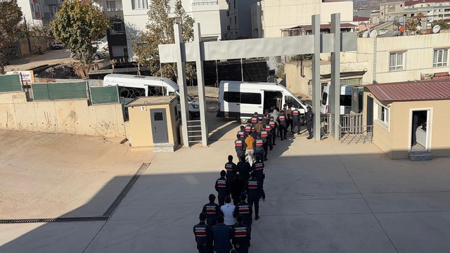 Kahramanmaraş ve Gaziantep'te tefeci operasyonuna 17 tutuklama