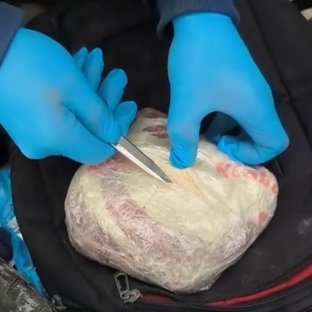 Uyuşturucu tacirlerine geçit yok! Erzincan'da 1 kilo 51 gram kokain ele geç...