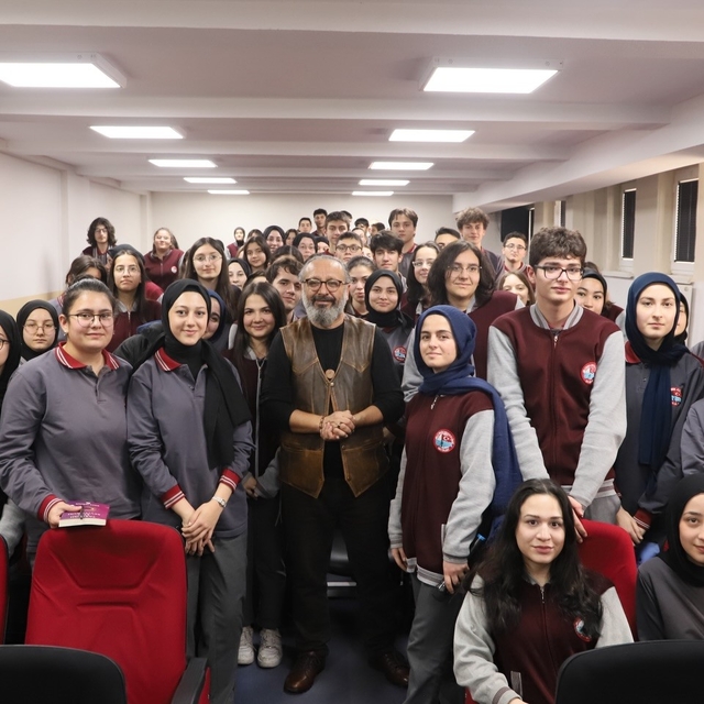 Yazar Yağmur'dan gençlere hayata dair önemli mesajlar