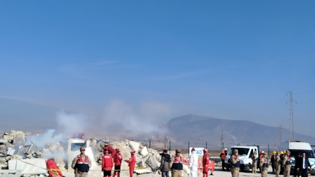 Denizli'de 5.6 büyüklüğündeki depremin hazırlıkları gözden geçirildi