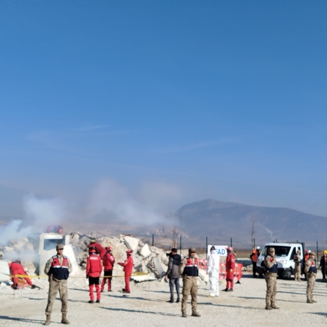 Denizli'de 5.6 büyüklüğündeki depremin hazırlıkları gözden geçirildi