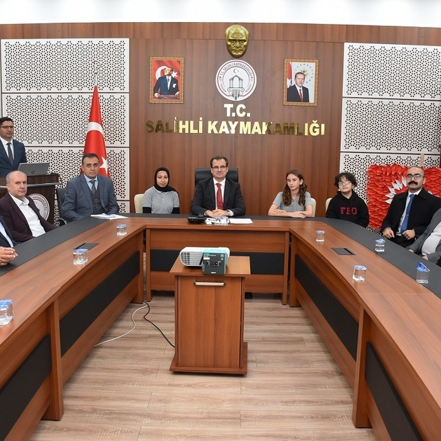 Salihli'de İnsan Hakları Kurulu Toplantısı gerçekleştirildi