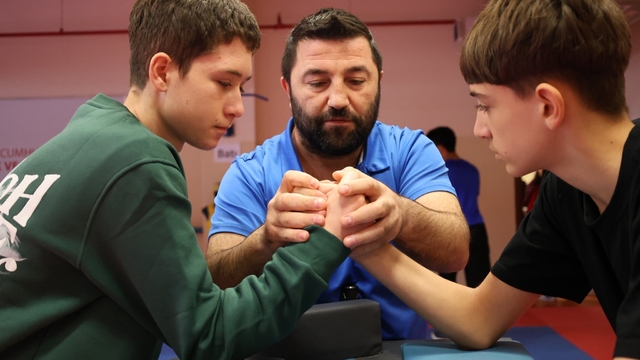 Bilecik'te Bilek Güreşi Gençler İl Birinciliği tamamlandı