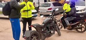 Bilecik'te motosiklet ve ATV sürücülerine trafik denetimi