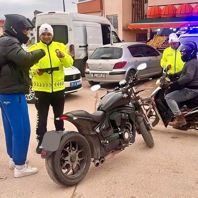 Bilecik'te motosiklet ve ATV sürücülerine trafik denetimi