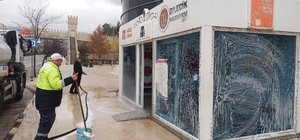 Bilecik'te kent genelinde durak temizliği seferberliği