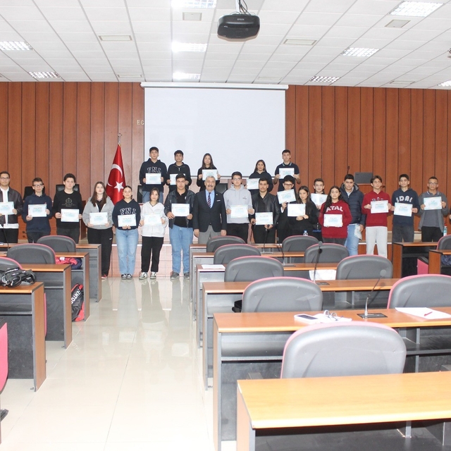 Efeler'de öğrenci meclisi yeni döneme başladı