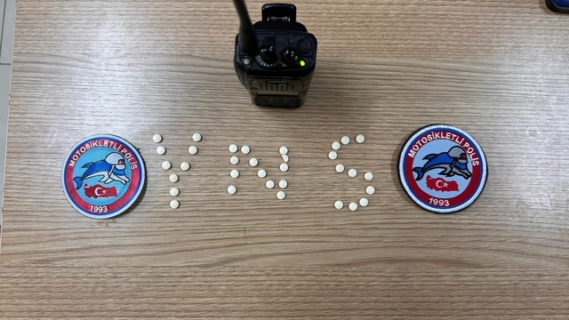 Samandağ'da uyuşturucu hapla yakalanan ehliyetsiz sürücüye 37 bin TL ceza