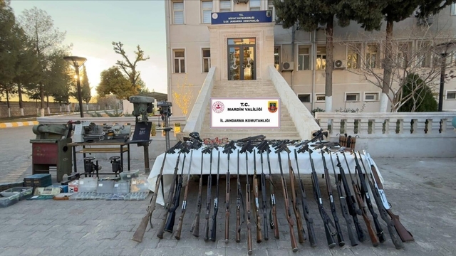Yasa dışı imalathanede çok sayıda silah ele geçirildi: 1 tutuklama