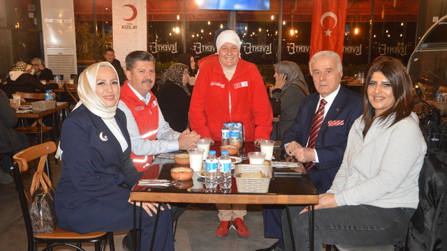 Türk Kızılay Sakarya Şubesi özel gereksinimli bireyler için etkinlik düzenledi