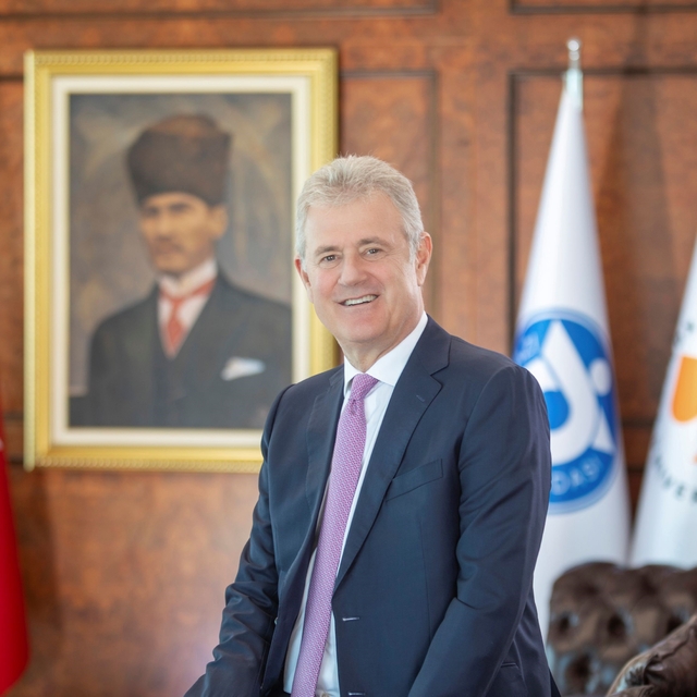 Geleceğin spor yöneticileri İzmir'den yetişecek
Usta isimlerden 'spor yönet...