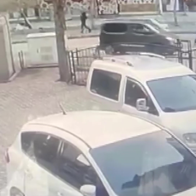 Havaya ateş açtı, trafik polisi yakaladı